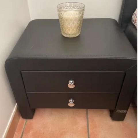 troc de  Lot de deux tables de chevets, sur mytroc