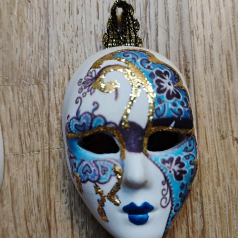 troc de  Petit masque vénitien, sur mytroc