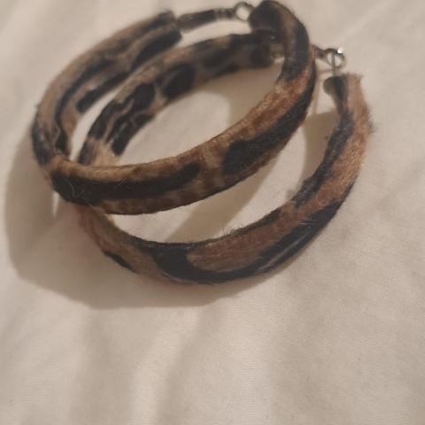 troc de  Reserve Boucle d oreilles, sur mytroc