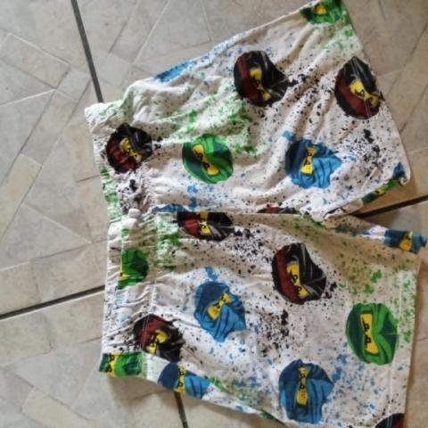 troc de  Short 10/12 ans  2 noisettes, sur mytroc
