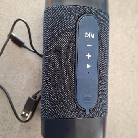 troc de  Enceinte RADIO Neuve, sur mytroc