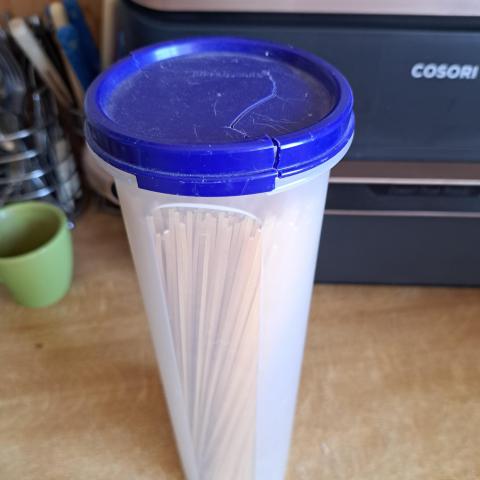 troc de  Couvercle de tupperware à spaghetti, sur mytroc