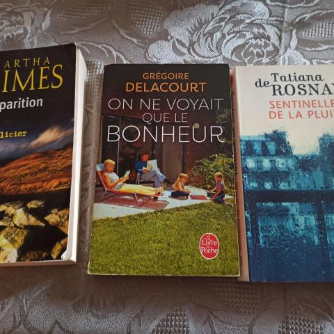 troc de  3 livres de poche, sur mytroc