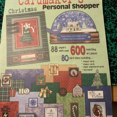 troc de  Livre avec plein de découpe de Noël, sur mytroc