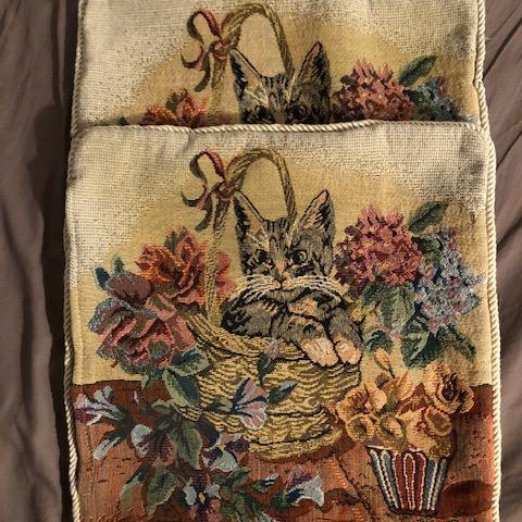 troc de  2 housses de coussin chat 36x39cm, sur mytroc
