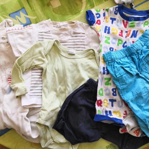 troc de  Lot de vêtements bébé 12 mois, sur mytroc