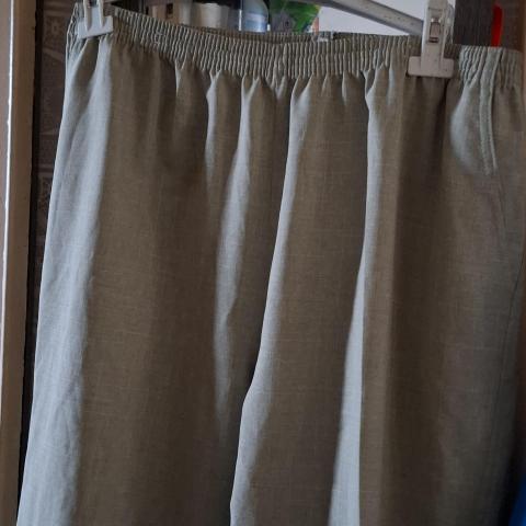 troc de  Pantalon taille 52, sur mytroc