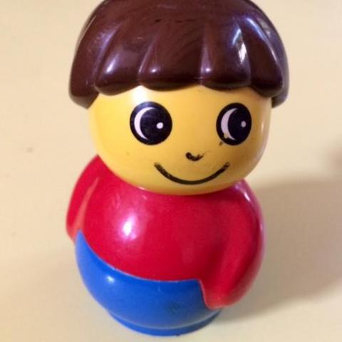 troc de  Figurine Lego Duplo garçon 8 cm très bon état, sur mytroc