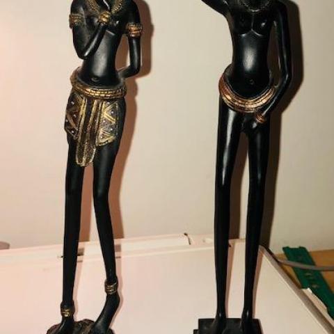 troc de  2 statuettes femmes africaines longues jambes 28 cm, sur mytroc