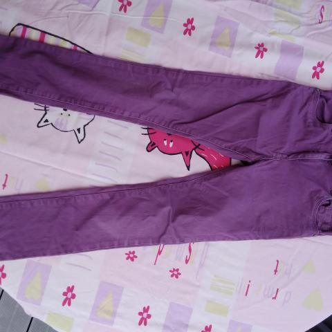 troc de  Pantalon violet 10 ans, sur mytroc