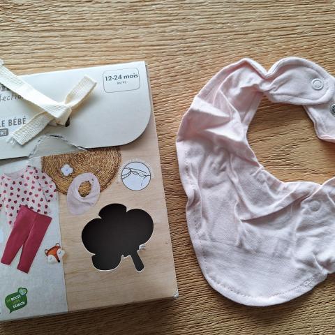 troc de  RESERVE Bavoir bébé neuf, sur mytroc