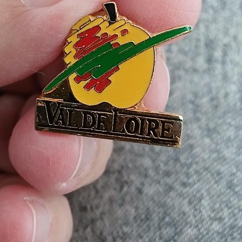 troc de  Reserver. Gigi. Un Pins, sur mytroc