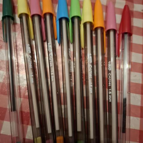 troc de  Lot stylos x10, sur mytroc