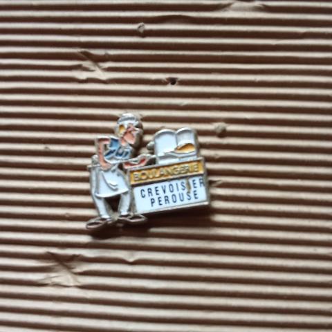 troc de  pin's boulangerie réserver lilas91, sur mytroc