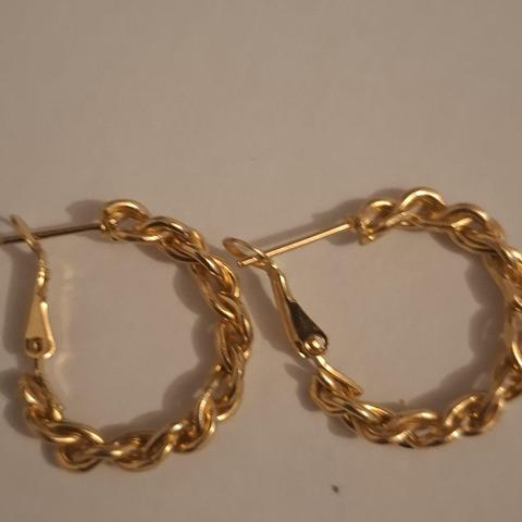 troc de  Boucles d oreilles, sur mytroc