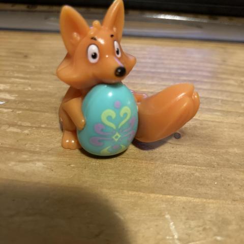 troc de  Réservé Jouet Kinder renard avec o un de Pâques, sur mytroc