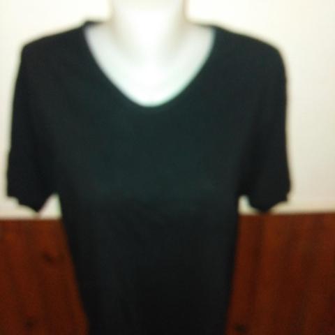 troc de  Long t shirt noir femme Taille 44, sur mytroc