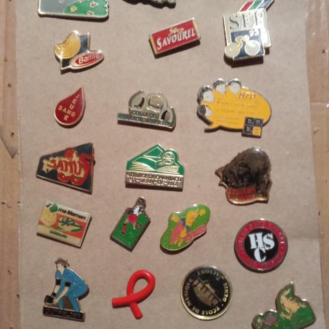 troc de  lot de pin's réserver lilas 91, sur mytroc