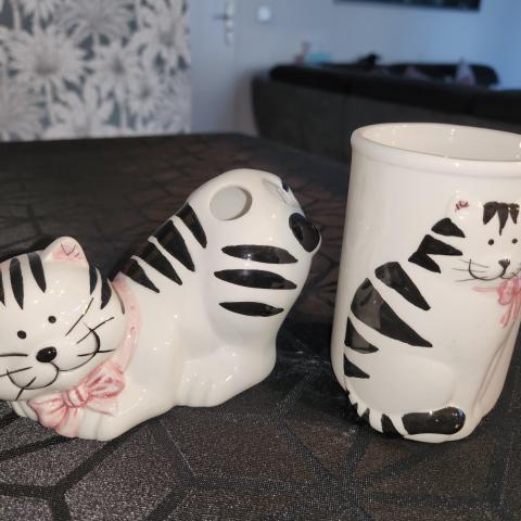 troc de  Porte brosse a dent avec son gobelet, sur mytroc