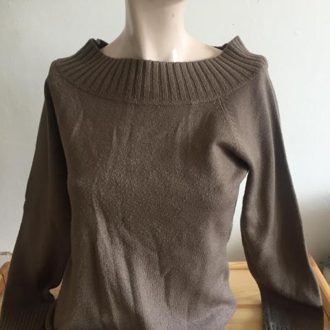 troc de  Pull col large taupe, sur mytroc