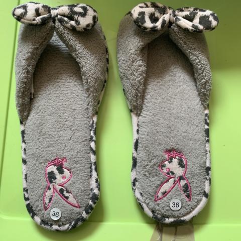 troc de  Sur taille 36 neuf chaussons, sur mytroc