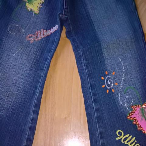 troc de  jeans 2ans neuf, sur mytroc