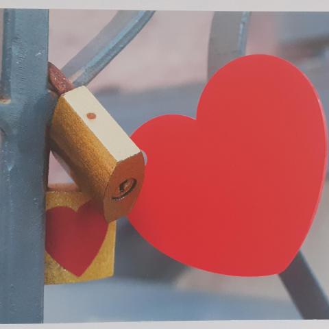 troc de  DISPO Carte postale amour 52, sur mytroc