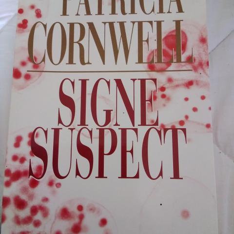 troc de  livre de Patrick cornwell signe suspect, sur mytroc