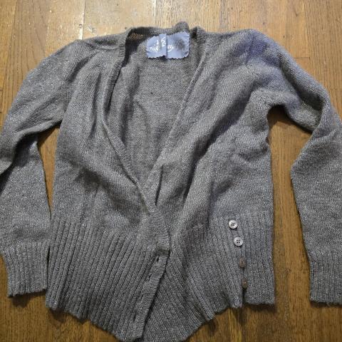 troc de  Gilet okaidi 8 ans, sur mytroc