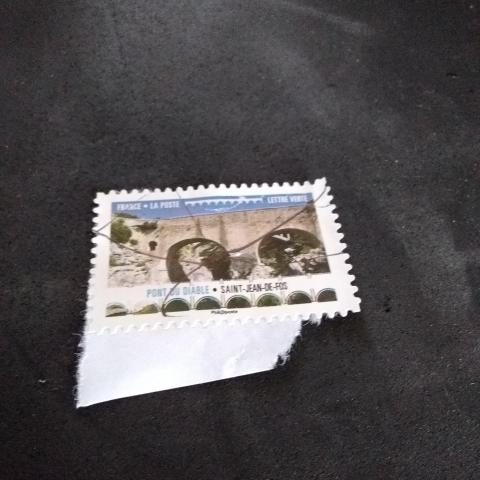 troc de  réserver  a   Marmothy91600   timbre pont du diable, sur mytroc