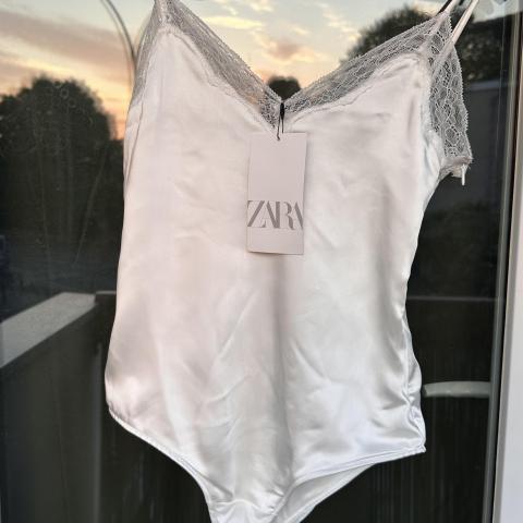 troc de  Body femme taille Xs Zara neuf avec étiquettes, sur mytroc