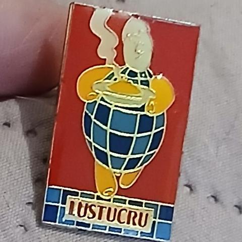 troc de  Un Pins ' LUSTUCRU ', sur mytroc