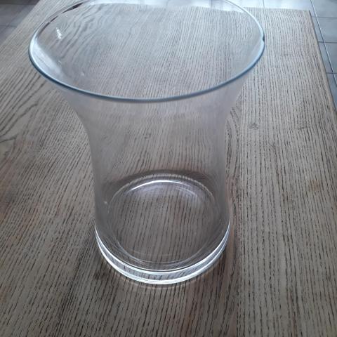 troc de  Vase en verre, sur mytroc