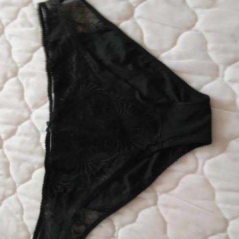 troc de  slip noir neuf taille 48/50, sur mytroc