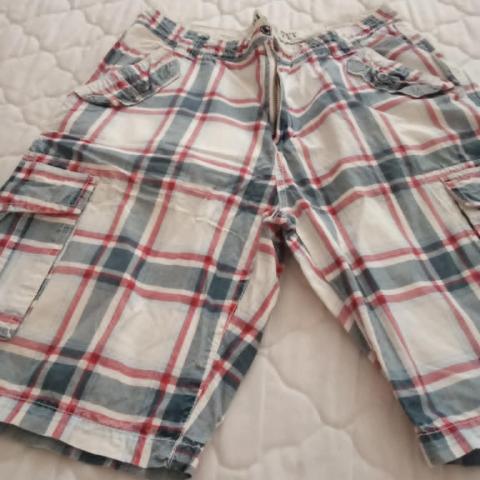 troc de  short hompme ecossais tille 42 marque relax  fit, sur mytroc