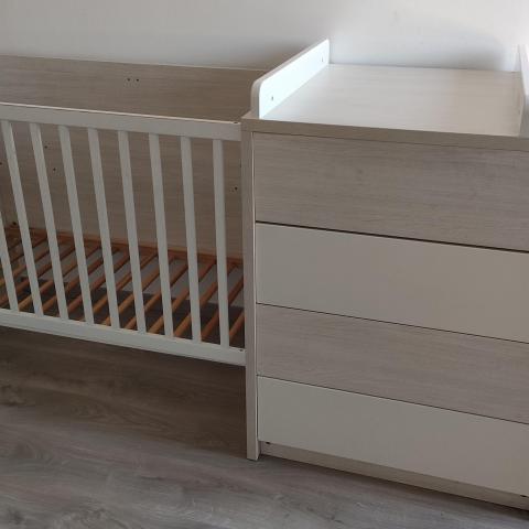 troc de  Lit bébé avec commode, sur mytroc