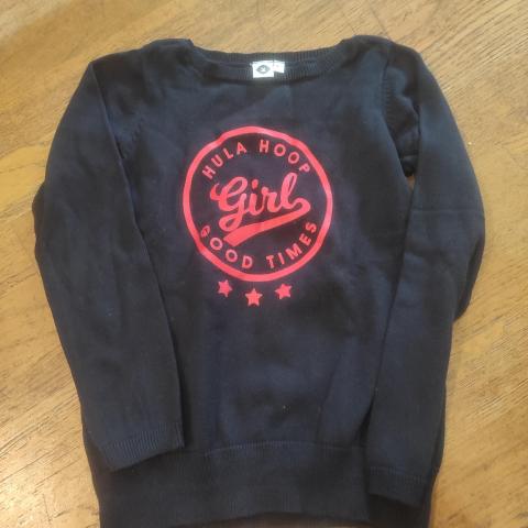 troc de  Pull fille 8 ans, sur mytroc