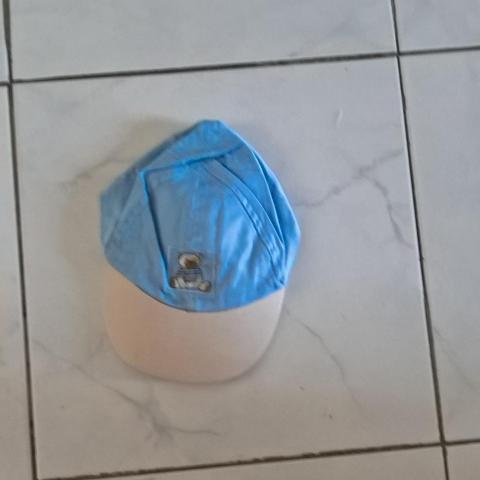 troc de  casquette bleu ciel, sur mytroc