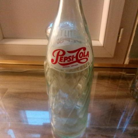 troc de  ANCIENNE bouteille de PEPSI, sur mytroc