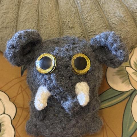 troc de  Peluche artinsal éléphant, sur mytroc