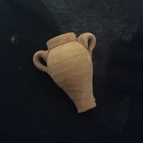 troc de  Petit poterie fait main années 70 Djerba 6 cm h, sur mytroc