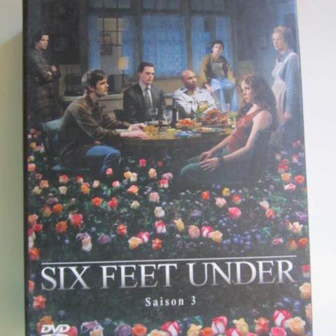troc de  Six Feet Under Saison 3 Coffret DVD 13 épisodes sur 5 disques, sur mytroc