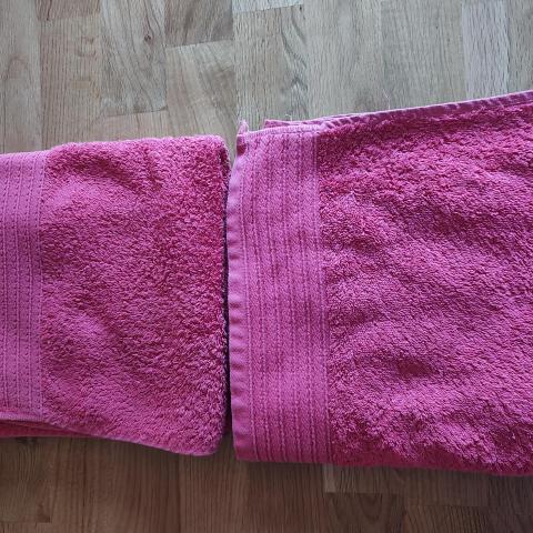 troc de  Lot de 2 serviettes de toilette, sur mytroc