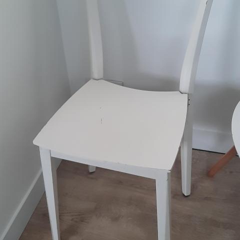 troc de  Chaise en bois, sur mytroc