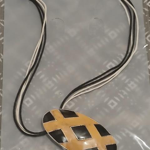 troc de  Reserver Divers troc Collier Femme, sur mytroc