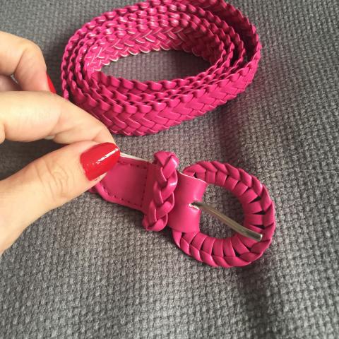 troc de  ceinture fushia tressée, sur mytroc