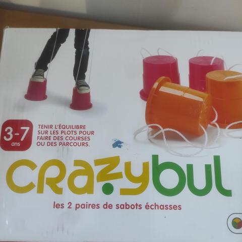 troc de  2 paires d'echasses oxybul 3-7 ans, sur mytroc