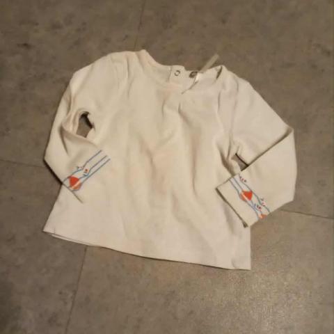 troc de  haut blmanc marque 9 mois kimbaloo, sur mytroc