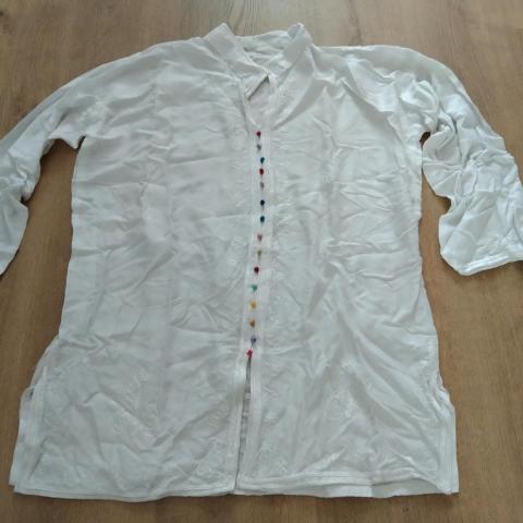 troc de  Haut léger blanc. Taille 2, sur mytroc