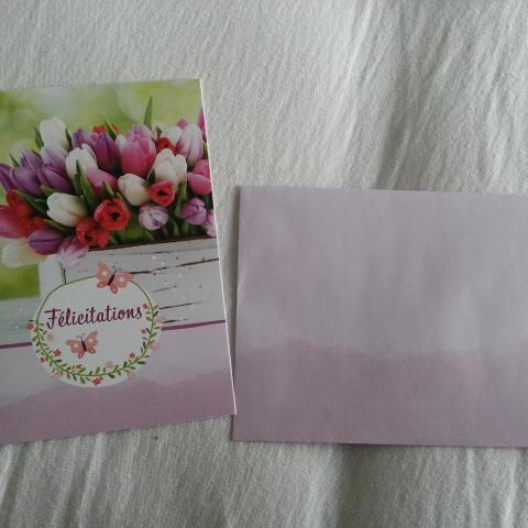troc de  Carte FELICITATIONS bac de tulipes multicolores & son enveloppe, sur mytroc